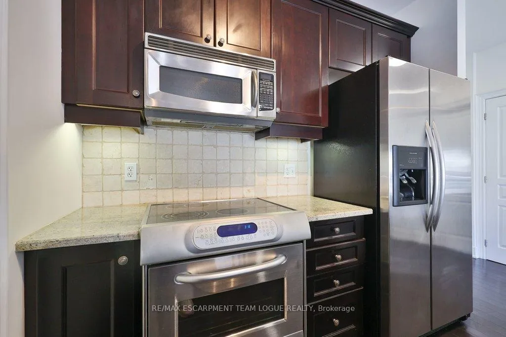 Photo 13 of Unit 102, 5070 Fairview Street, Burlington, Appleby — HOMEH