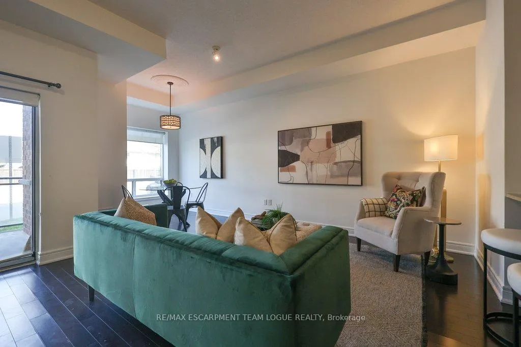 Photo 18 of Unit 102, 5070 Fairview Street, Burlington, Appleby — HOMEH
