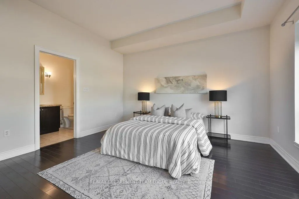 Photo 25 of Unit 102, 5070 Fairview Street, Burlington, Appleby — HOMEH