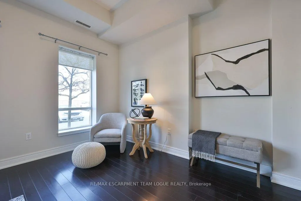 Photo 26 of Unit 102, 5070 Fairview Street, Burlington, Appleby — HOMEH