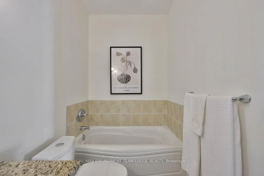 Photo 28 of Unit 102, 5070 Fairview Street, Burlington, Appleby — HOMEH