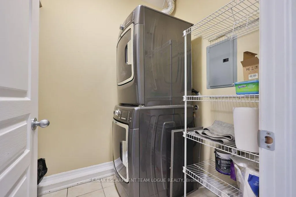 Photo 30 of Unit 102, 5070 Fairview Street, Burlington, Appleby — HOMEH