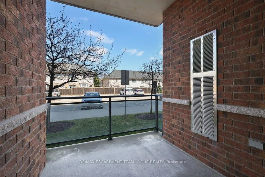Photo 32 of Unit 102, 5070 Fairview Street, Burlington, Appleby — HOMEH
