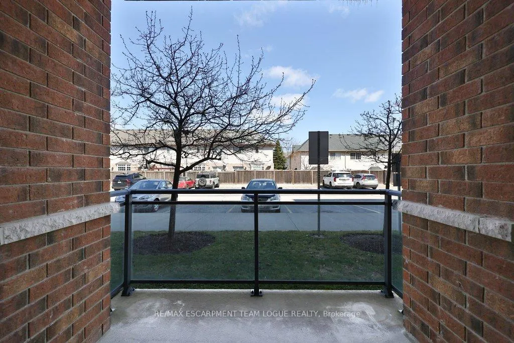 Photo 33 of Unit 102, 5070 Fairview Street, Burlington, Appleby — HOMEH