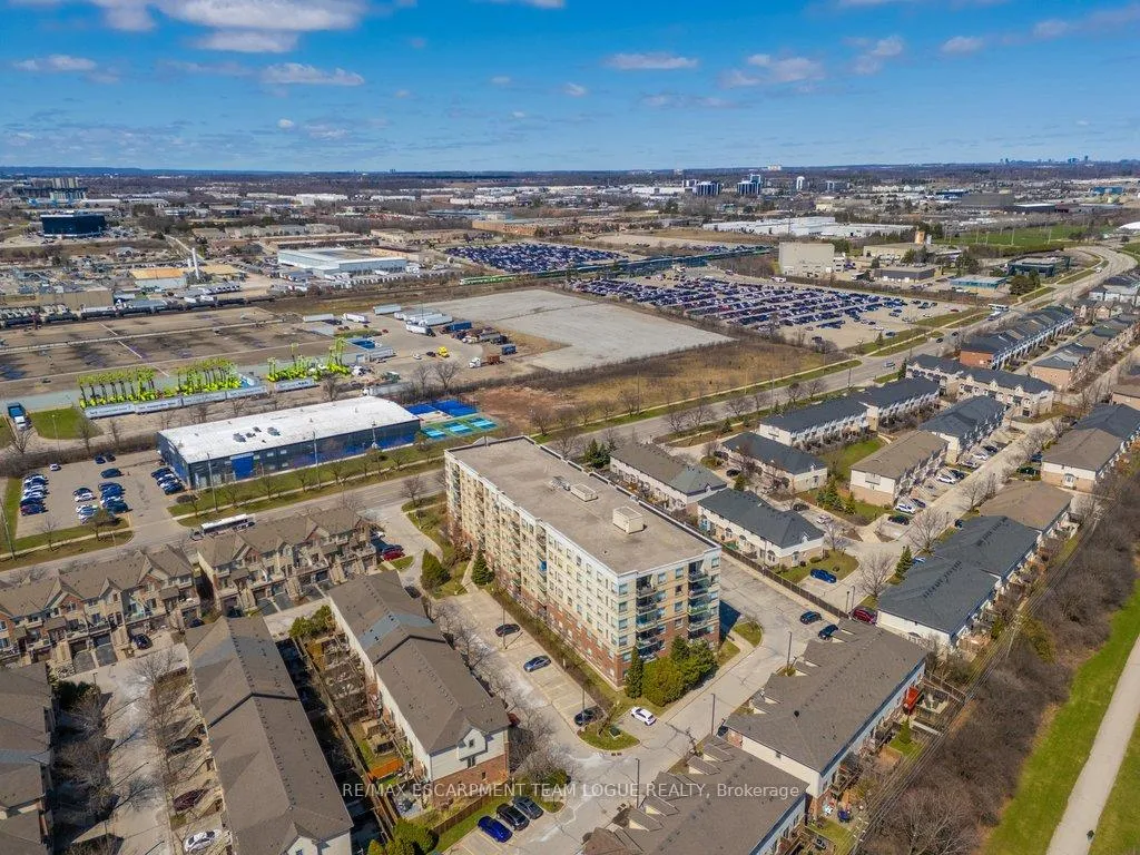 Photo 38 of Unit 102, 5070 Fairview Street, Burlington, Appleby — HOMEH