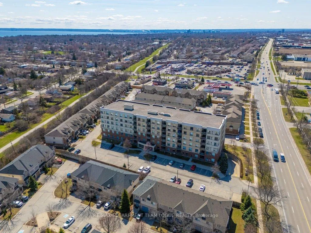 Photo 39 of Unit 102, 5070 Fairview Street, Burlington, Appleby — HOMEH