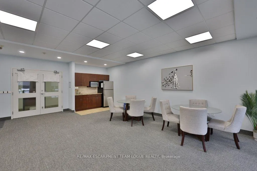 Photo 43 of Unit 102, 5070 Fairview Street, Burlington, Appleby — HOMEH