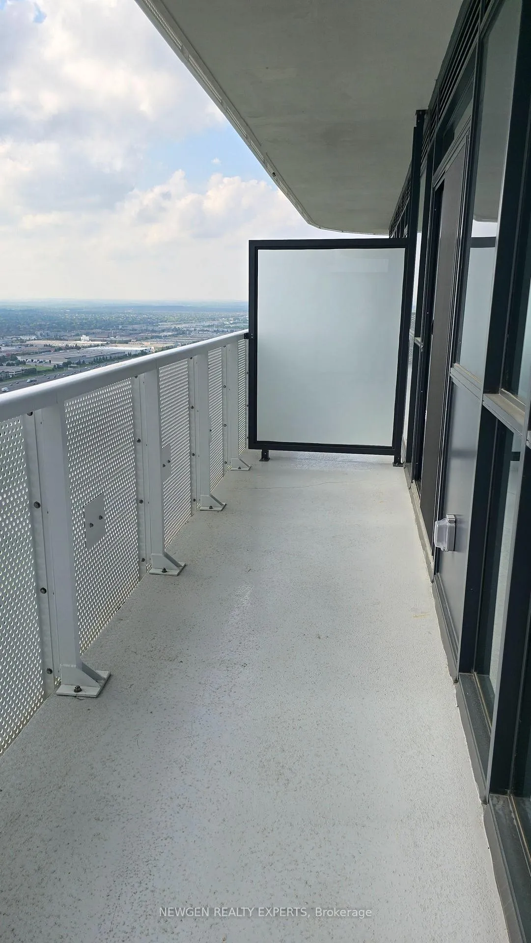 Photo 13 of Unit 4308, 225 Commerce Street, Vaughan, Vaughan Corporate Centre — HOMEH