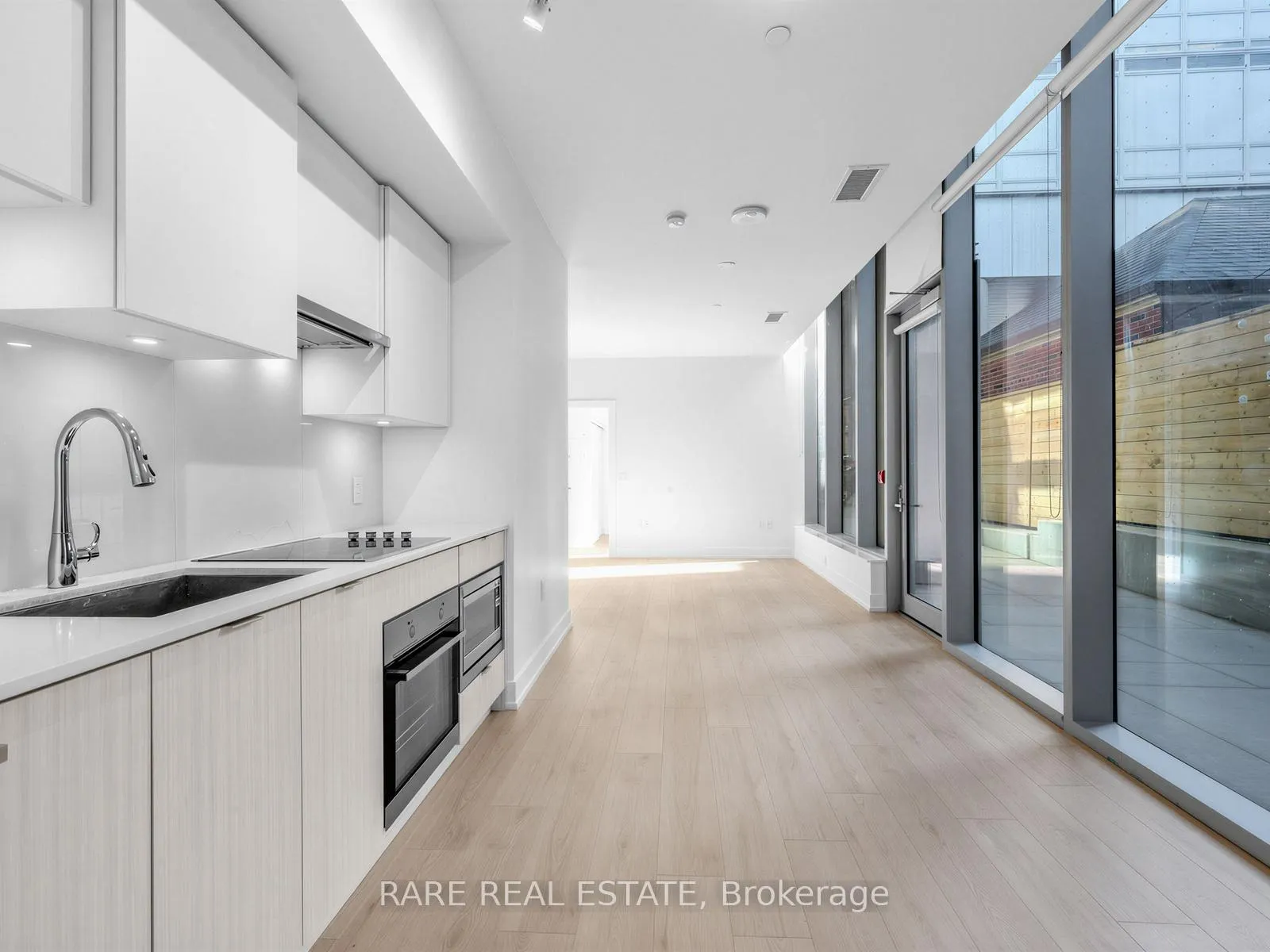 Photo 5 of Unit 105, 99 Broadway Avenue, Toronto, Mount Pleasant West — HOMEH