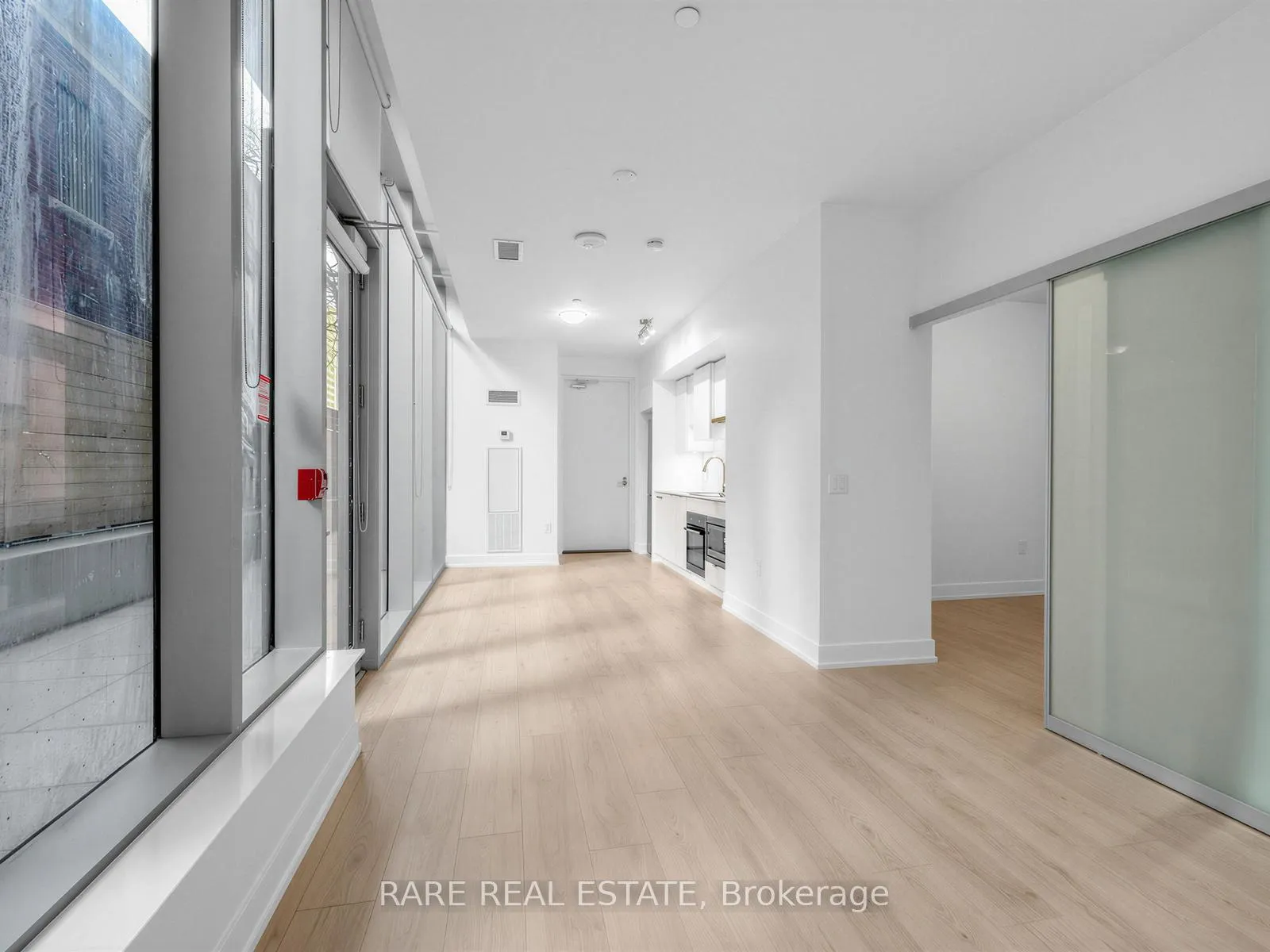 Photo 7 of Unit 105, 99 Broadway Avenue, Toronto, Mount Pleasant West — HOMEH