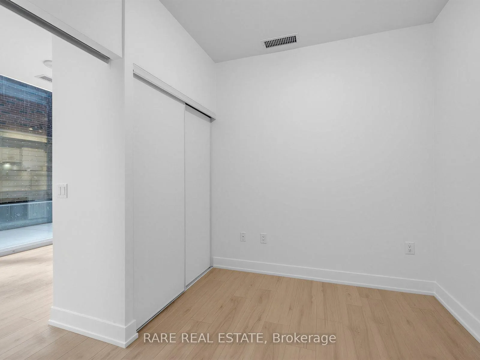 Photo 10 of Unit 105, 99 Broadway Avenue, Toronto, Mount Pleasant West — HOMEH