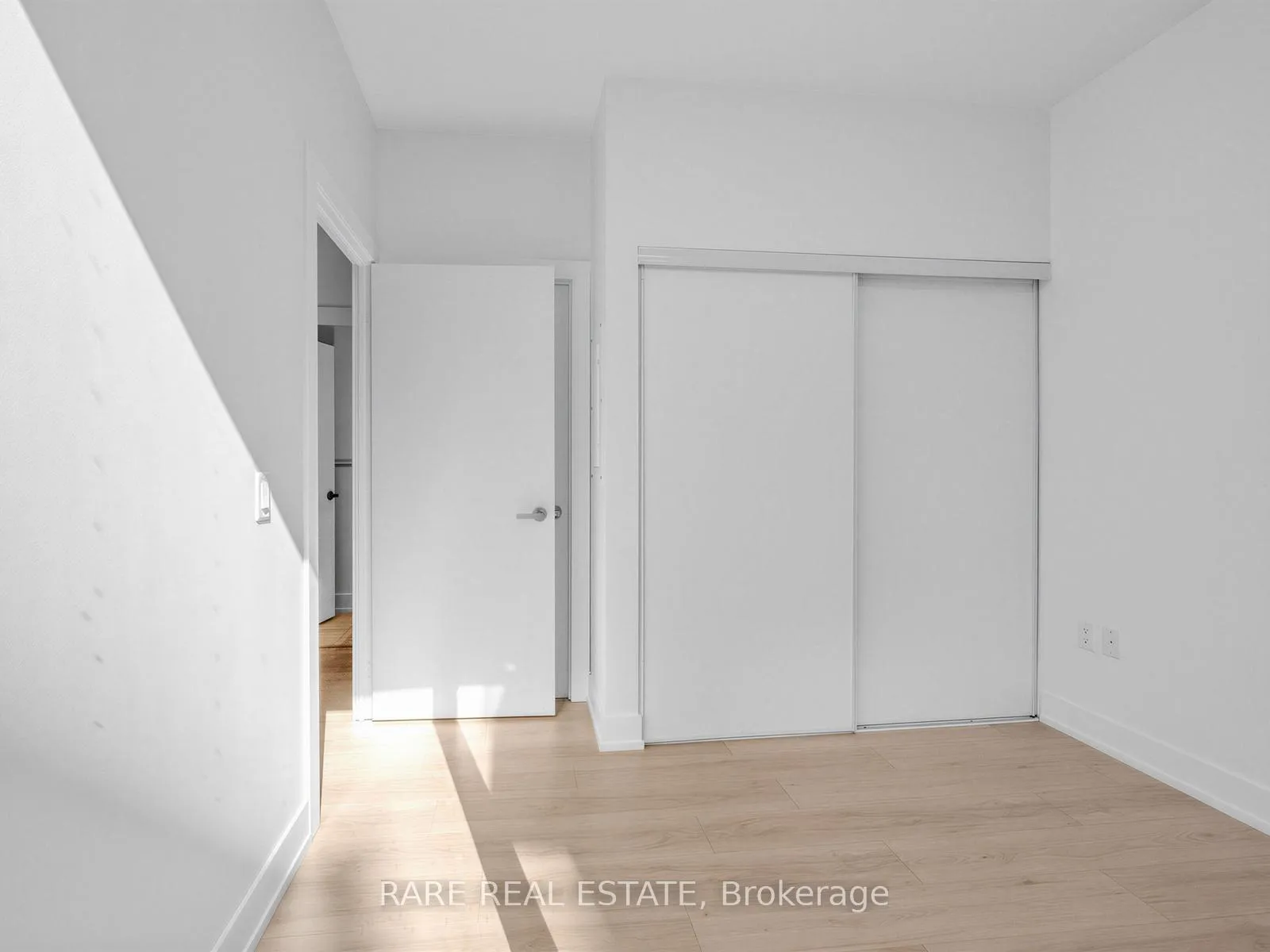 Photo 12 of Unit 105, 99 Broadway Avenue, Toronto, Mount Pleasant West — HOMEH