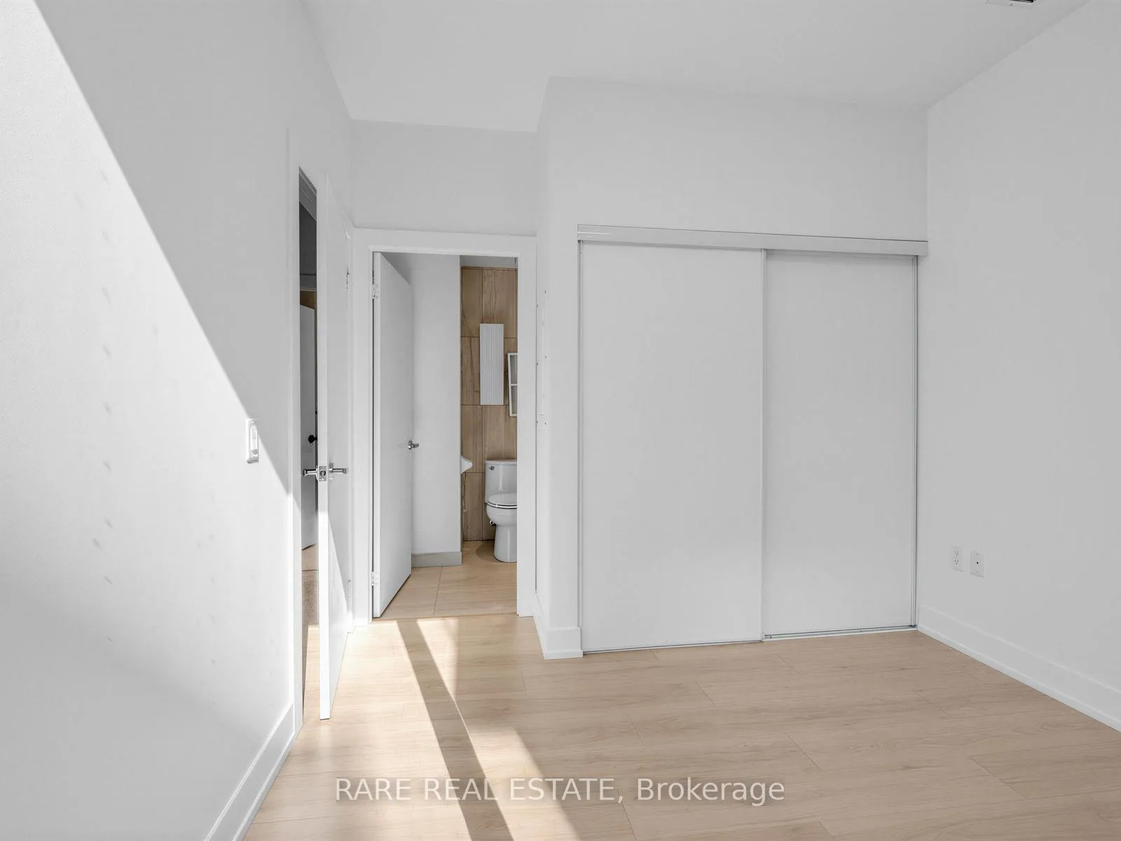 Photo 13 of Unit 105, 99 Broadway Avenue, Toronto, Mount Pleasant West — HOMEH