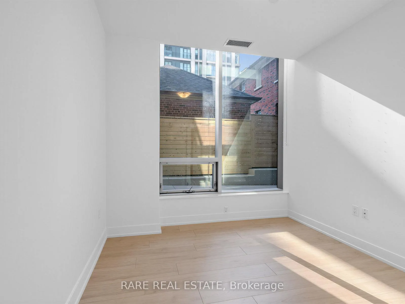 Photo 14 of Unit 105, 99 Broadway Avenue, Toronto, Mount Pleasant West — HOMEH