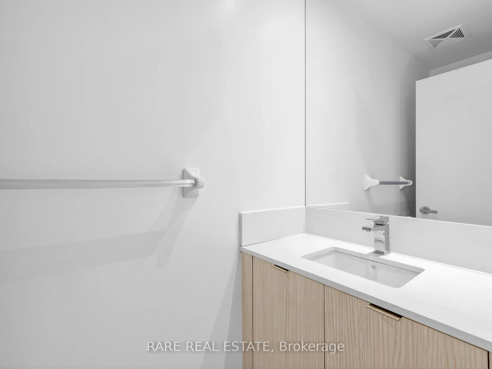 Photo 17 of Unit 105, 99 Broadway Avenue, Toronto, Mount Pleasant West — HOMEH