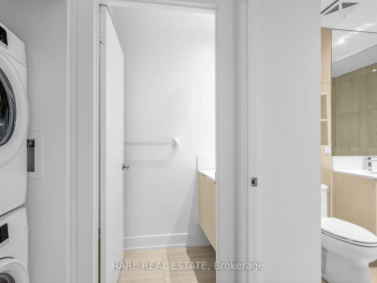 Photo 18 of Unit 105, 99 Broadway Avenue, Toronto, Mount Pleasant West — HOMEH