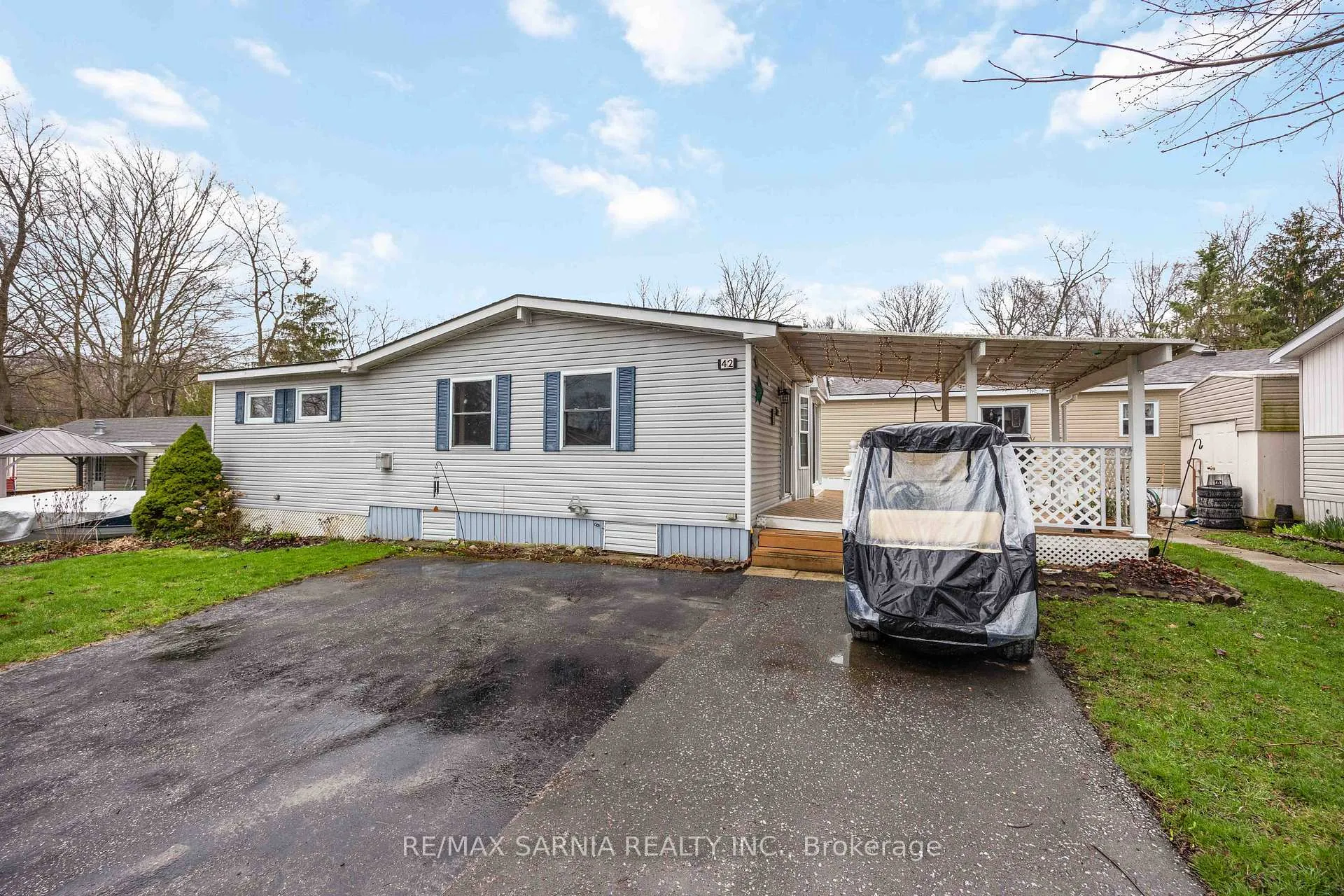 Photo 1 of Unit A42, 4895 Lakeshore Road, Plympton-Wyoming, Plympton Wyoming — HOMEH