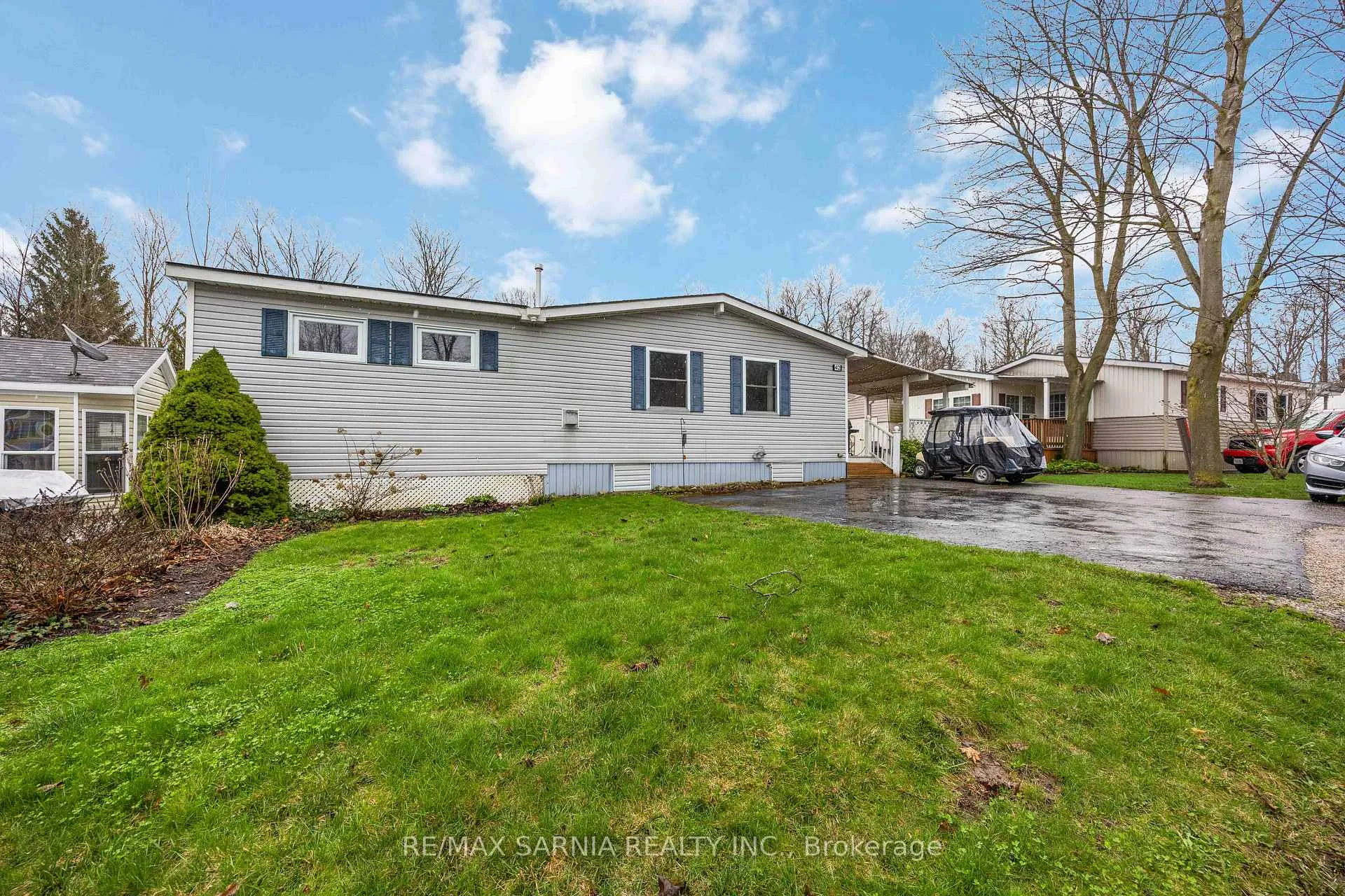 Photo 3 of Unit A42, 4895 Lakeshore Road, Plympton-Wyoming, Plympton Wyoming — HOMEH