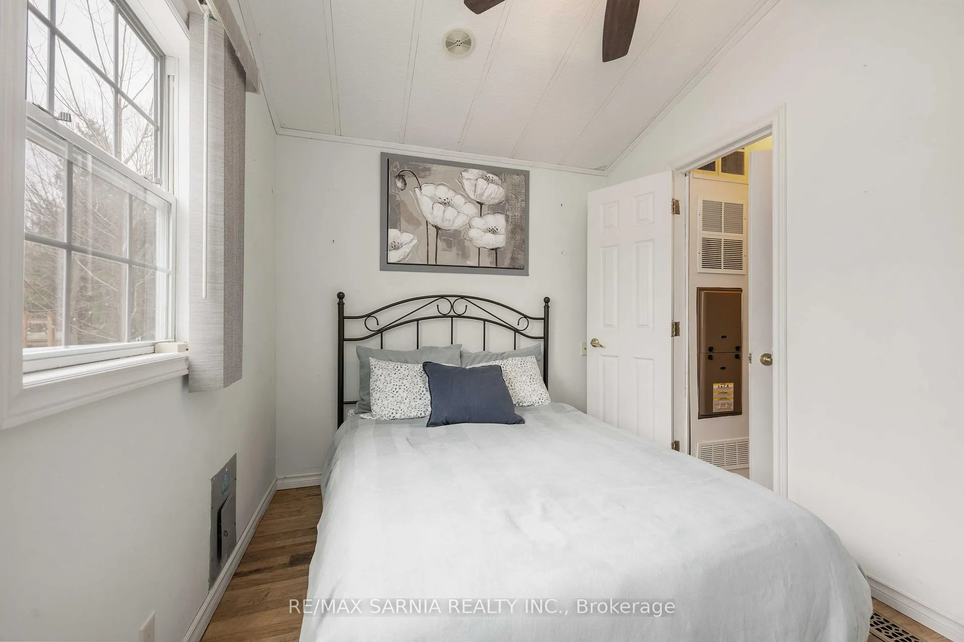 Photo 16 of Unit A42, 4895 Lakeshore Road, Plympton-Wyoming, Plympton Wyoming — HOMEH