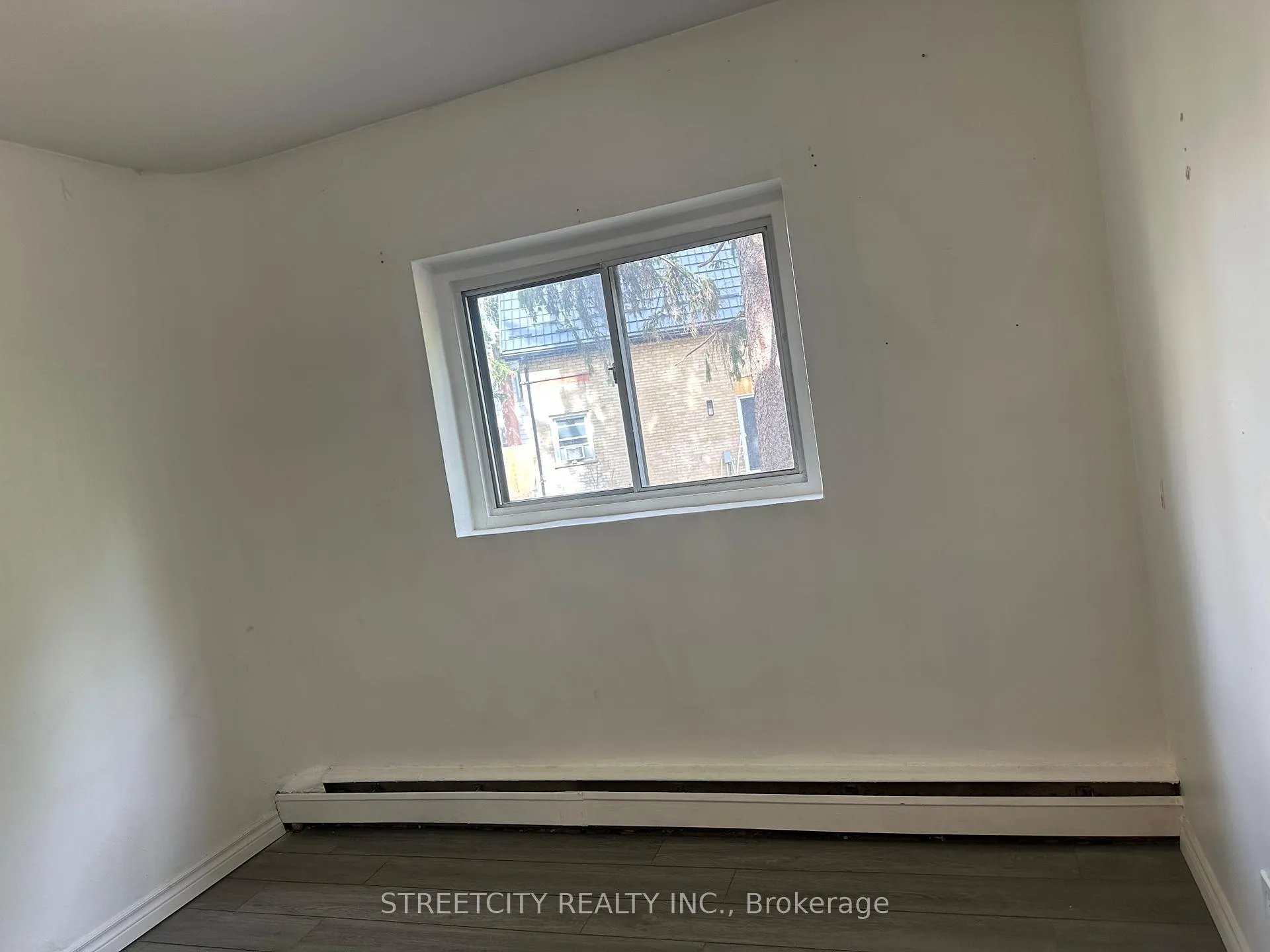 Photo 9 of Unit 26, 220 Ashland Avenue E, London, East M — HOMEH