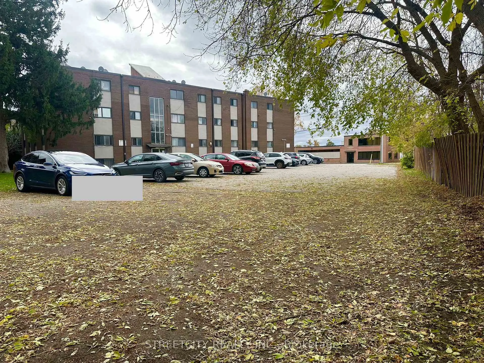 Photo 13 of Unit 26, 220 Ashland Avenue E, London, East M — HOMEH