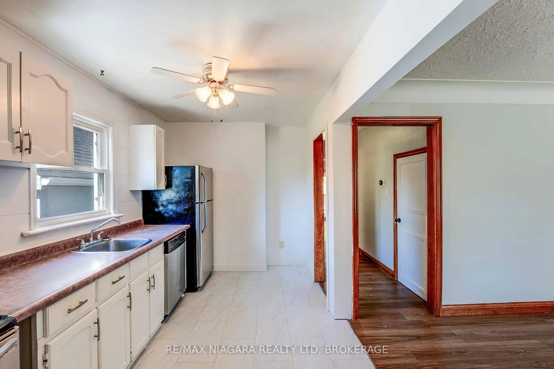Photo 7 of 6589 Dunn Street, Niagara Falls, Dorchester — HOMEH