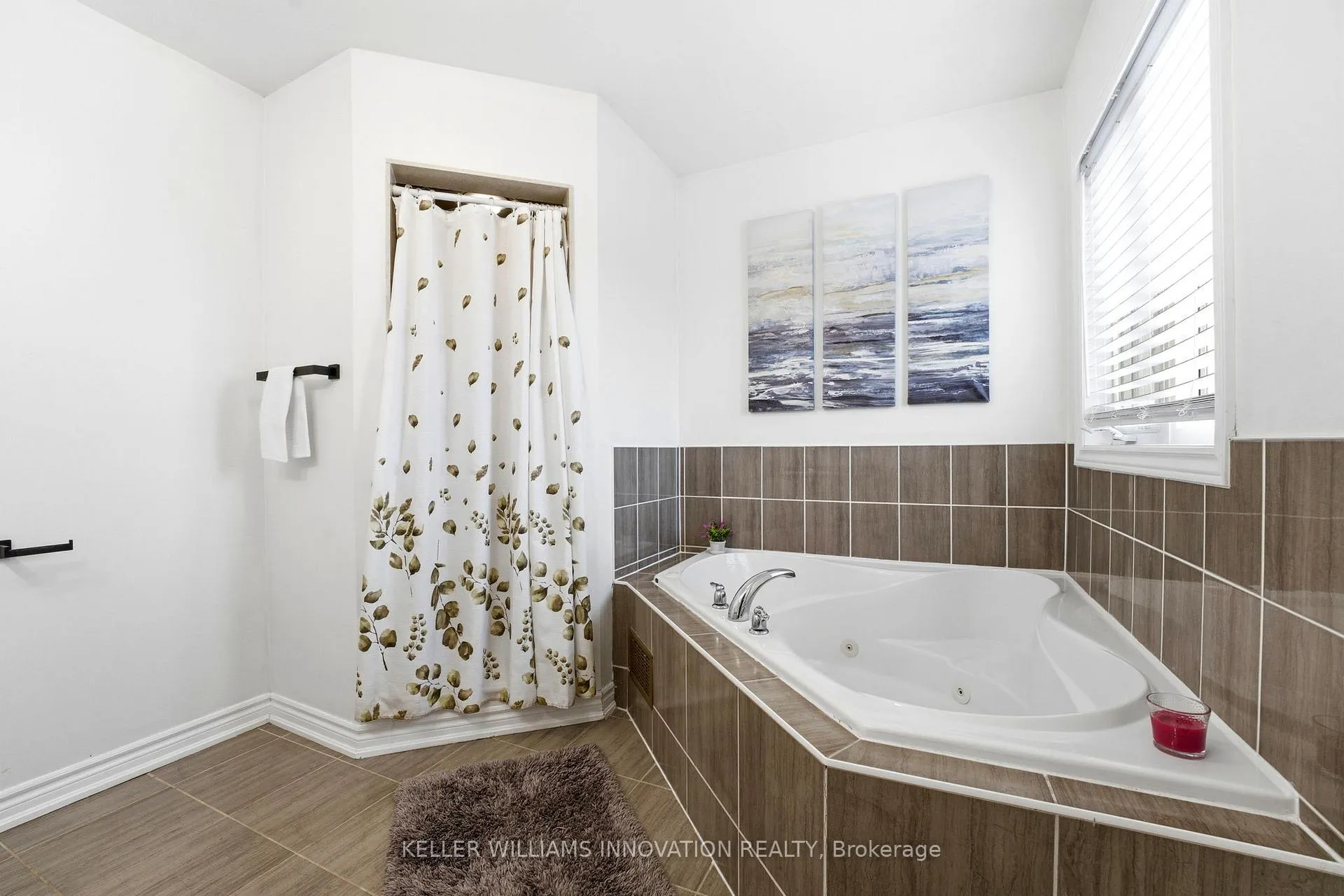 Photo 20 of 420 Armstrong Street W, North Perth, Listowel — HOMEH