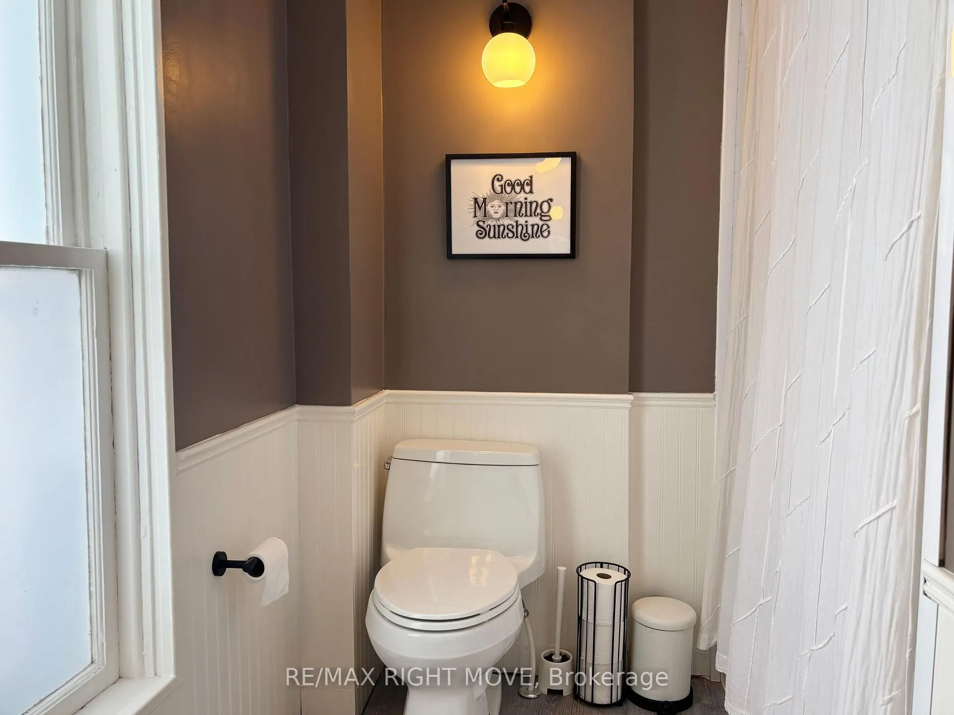 Photo 14 of 144 Cedar Street, Orillia — HOMEH