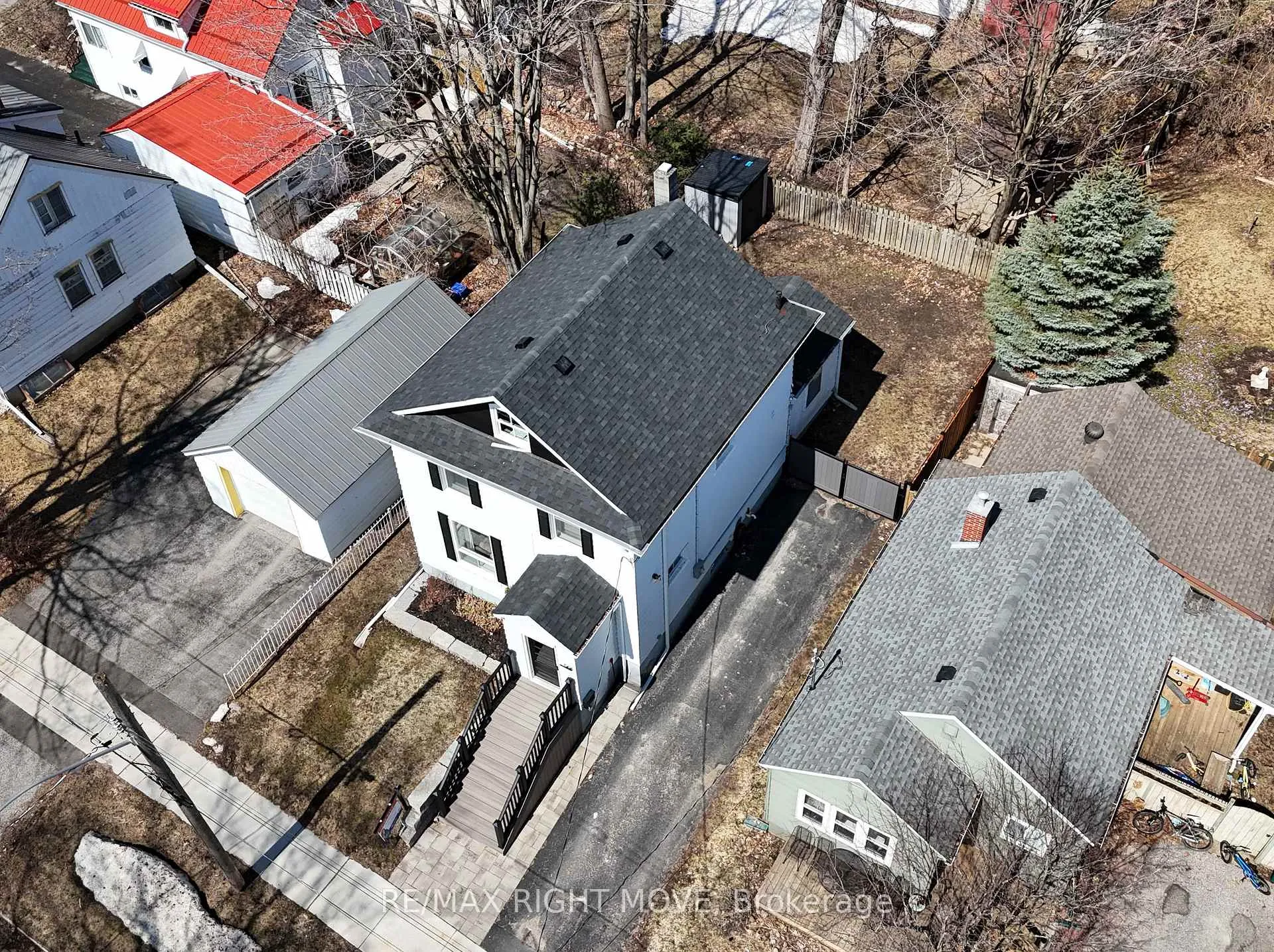 Photo 16 of 144 Cedar Street, Orillia — HOMEH