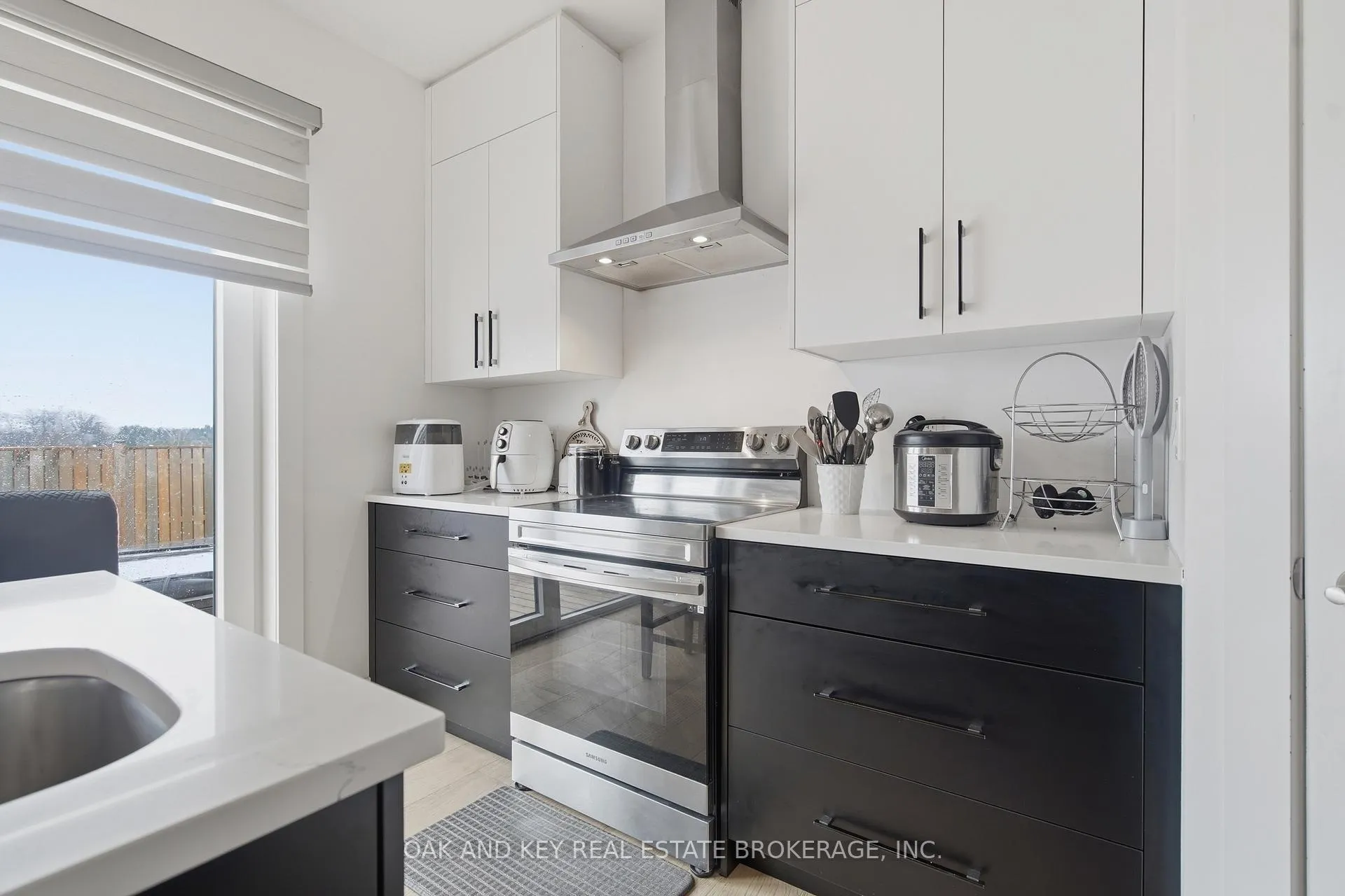 Photo 16 of 25 Alexander Circle, Strathroy-Caradoc, SE — HOMEH