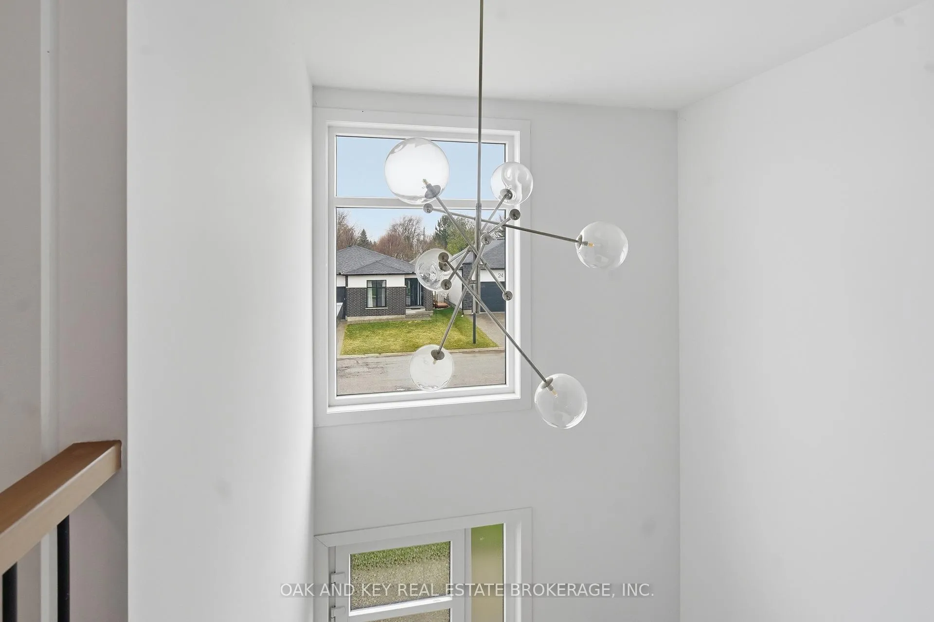 Photo 21 of 25 Alexander Circle, Strathroy-Caradoc, SE — HOMEH