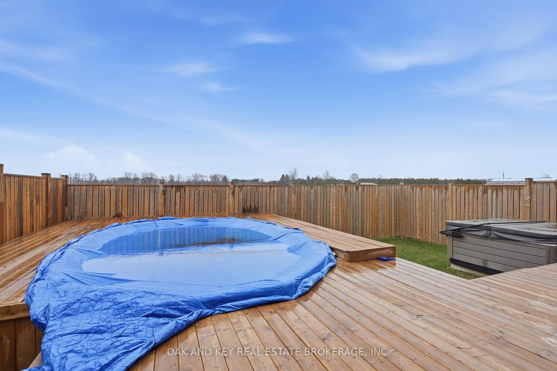 Photo 38 of 25 Alexander Circle, Strathroy-Caradoc, SE — HOMEH