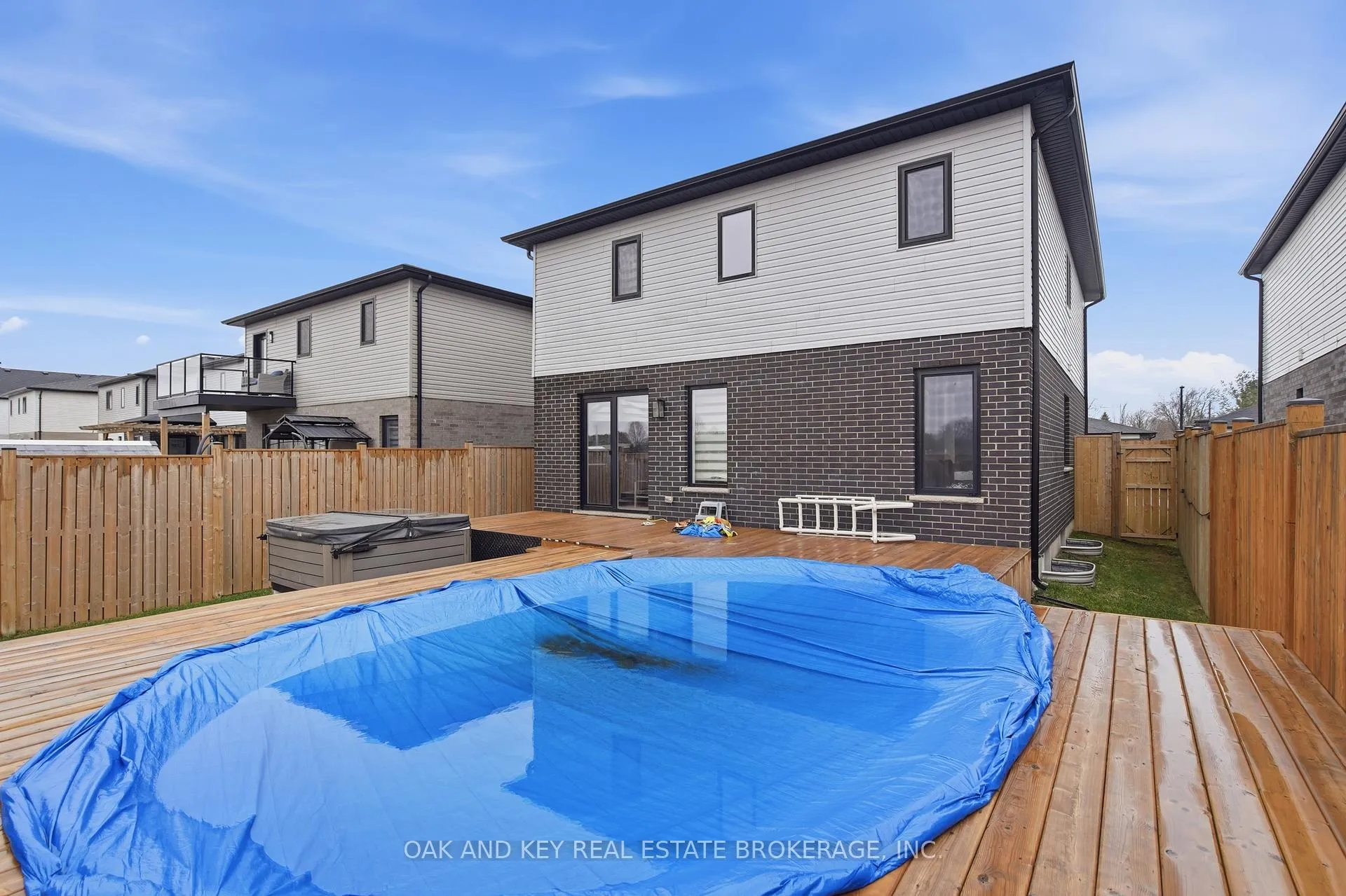 Photo 39 of 25 Alexander Circle, Strathroy-Caradoc, SE — HOMEH