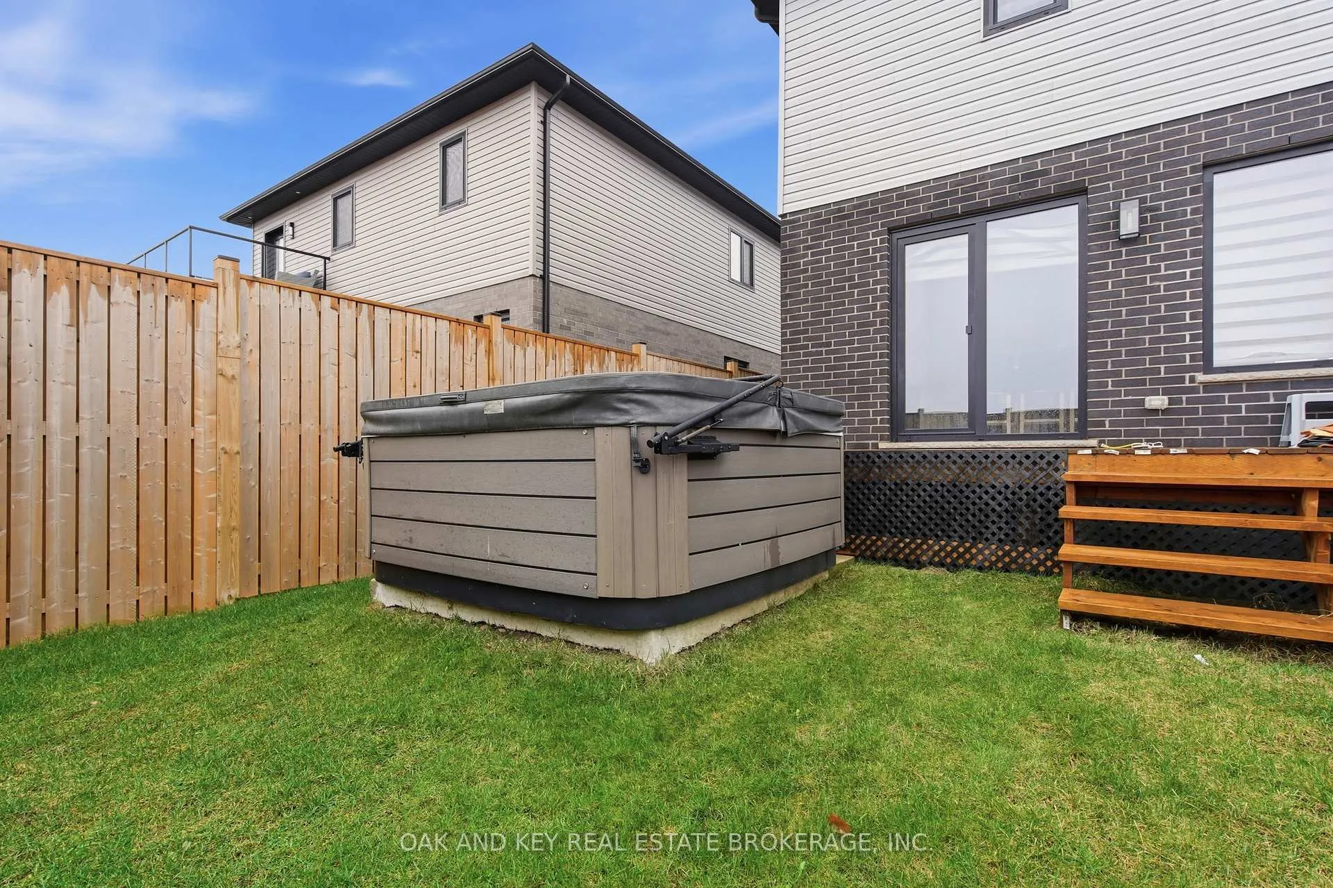 Photo 40 of 25 Alexander Circle, Strathroy-Caradoc, SE — HOMEH