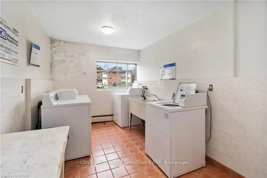 Photo 9 of Unit 201, 1174 Hamilton Road E, London, East O — HOMEH