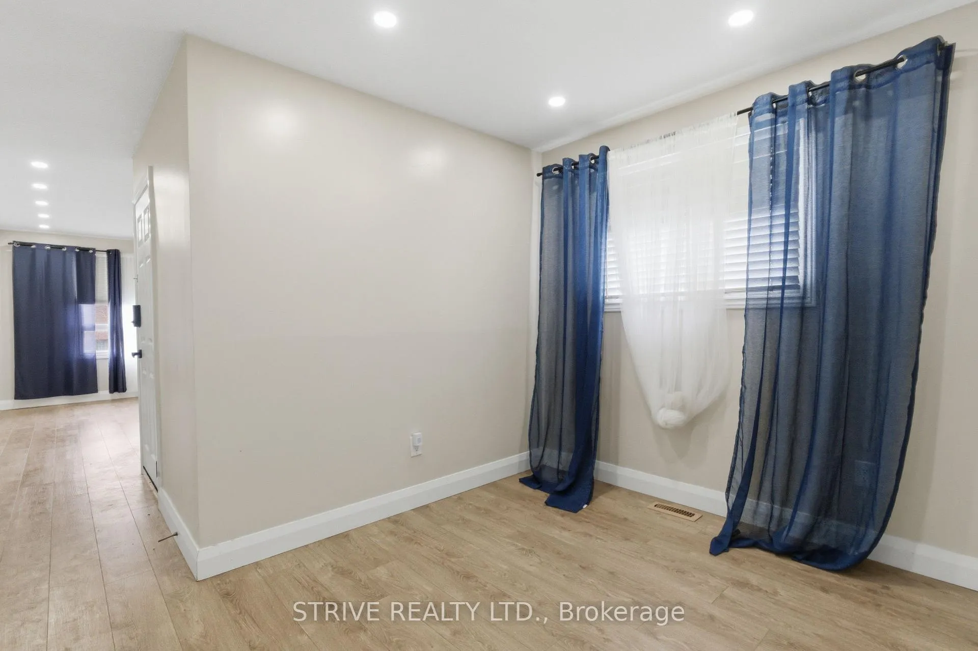 Photo 9 of 290 Lakeview Park Avenue, Oshawa, Lakeview — HOMEH
