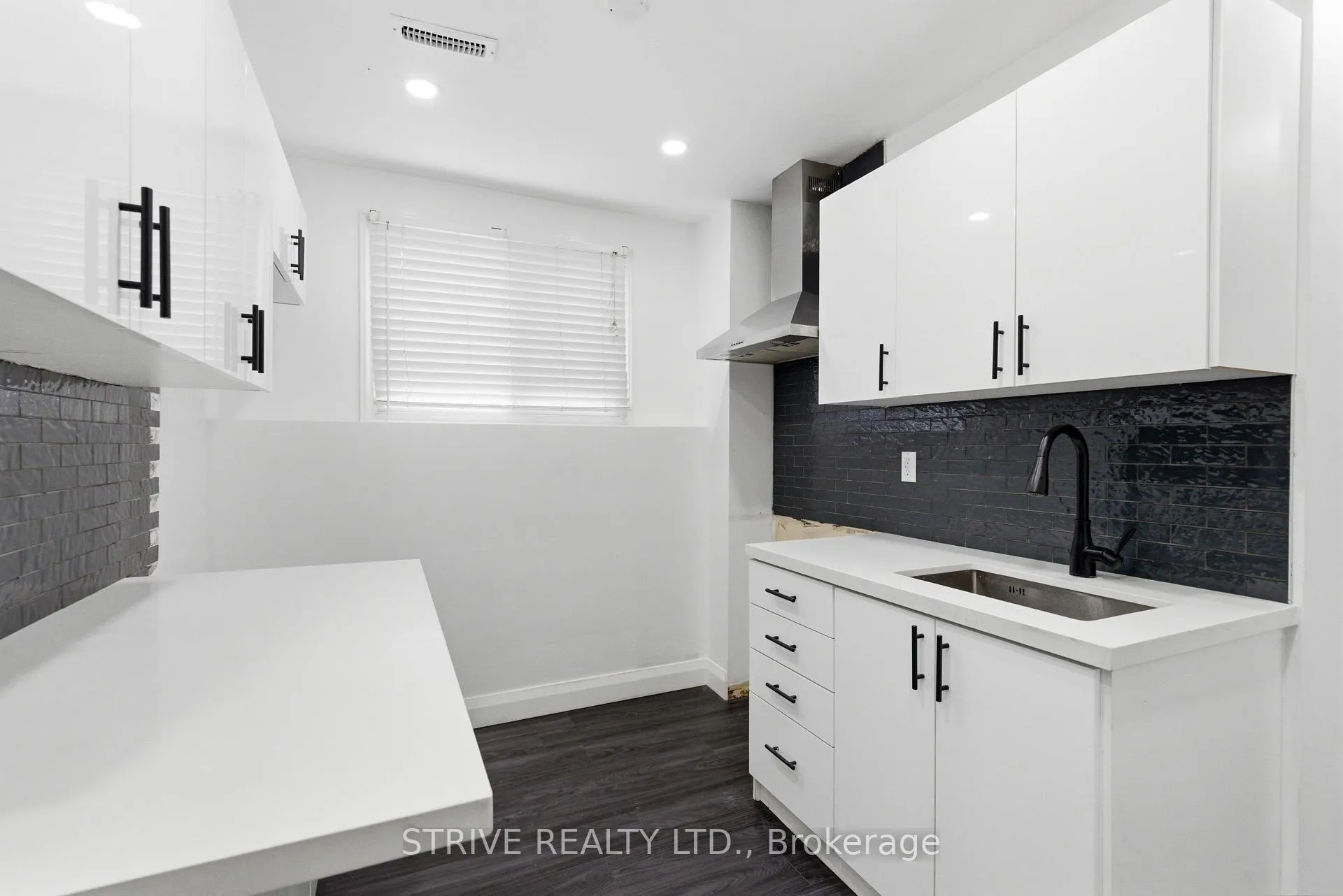 Photo 13 of 290 Lakeview Park Avenue, Oshawa, Lakeview — HOMEH