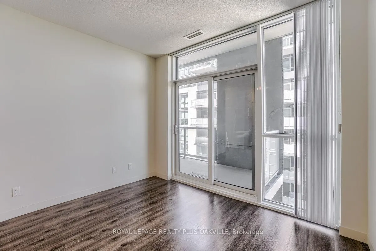 Photo 16 of Unit 1701, 2087 Fairview Street, Burlington, Freeman — HOMEH