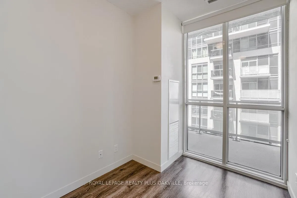 Photo 20 of Unit 1701, 2087 Fairview Street, Burlington, Freeman — HOMEH