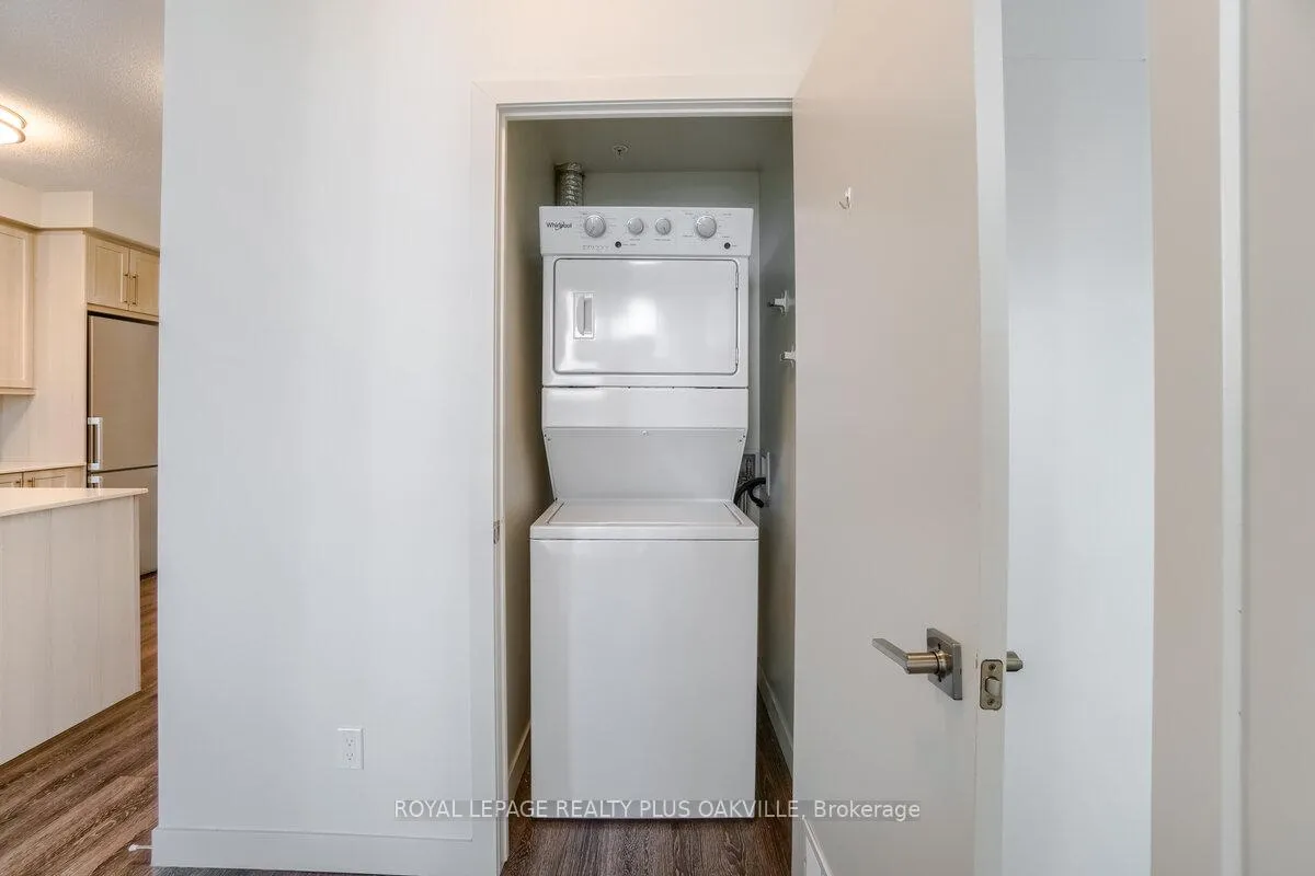 Photo 22 of Unit 1701, 2087 Fairview Street, Burlington, Freeman — HOMEH