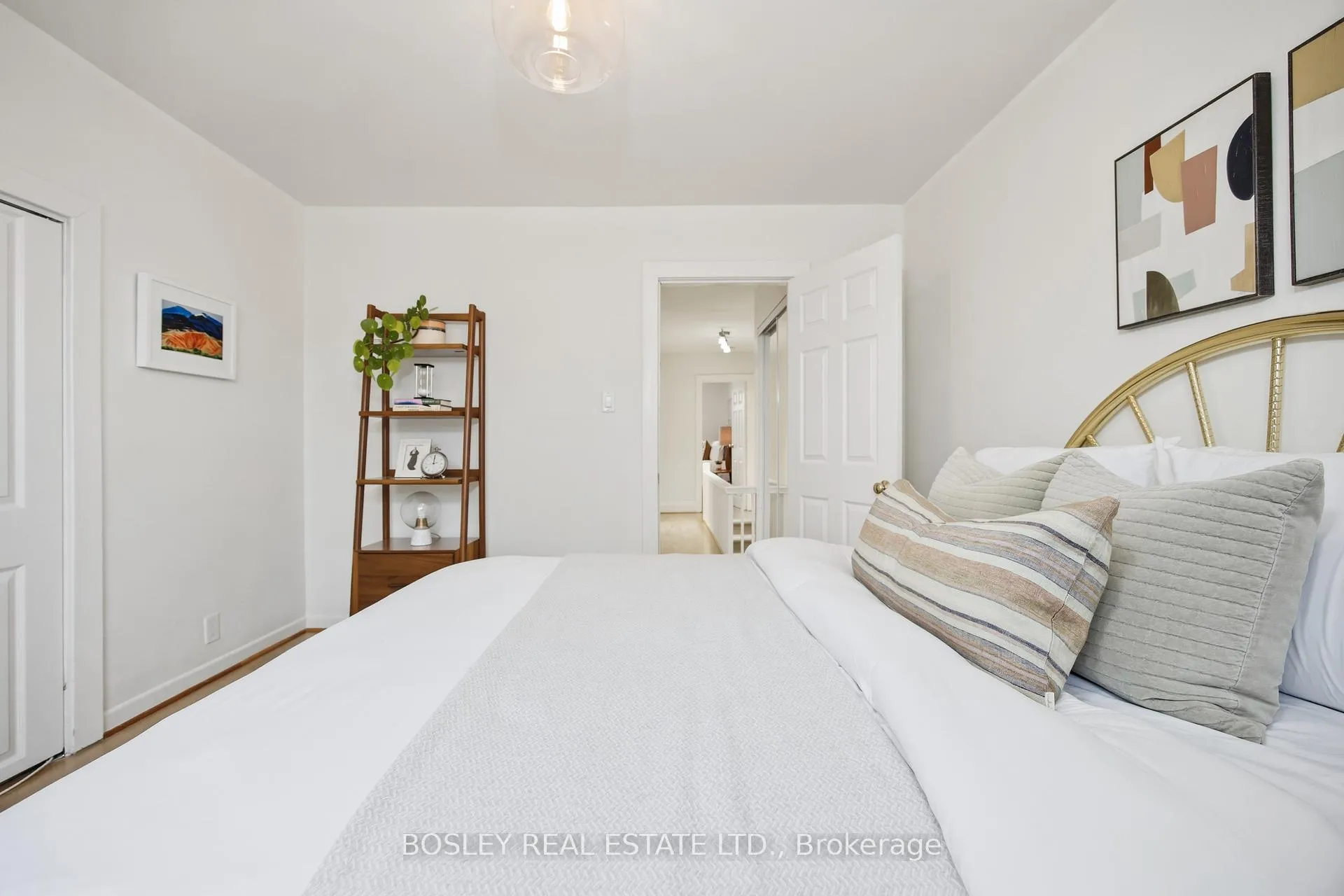 Photo 18 of 92 Glebemount Avenue, Toronto, Danforth — HOMEH