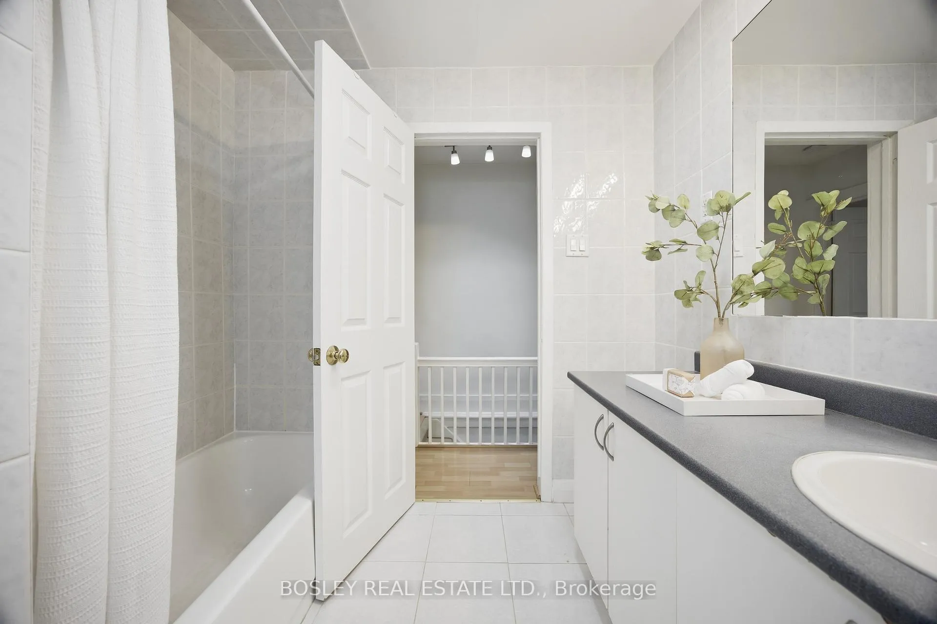 Photo 27 of 92 Glebemount Avenue, Toronto, Danforth — HOMEH