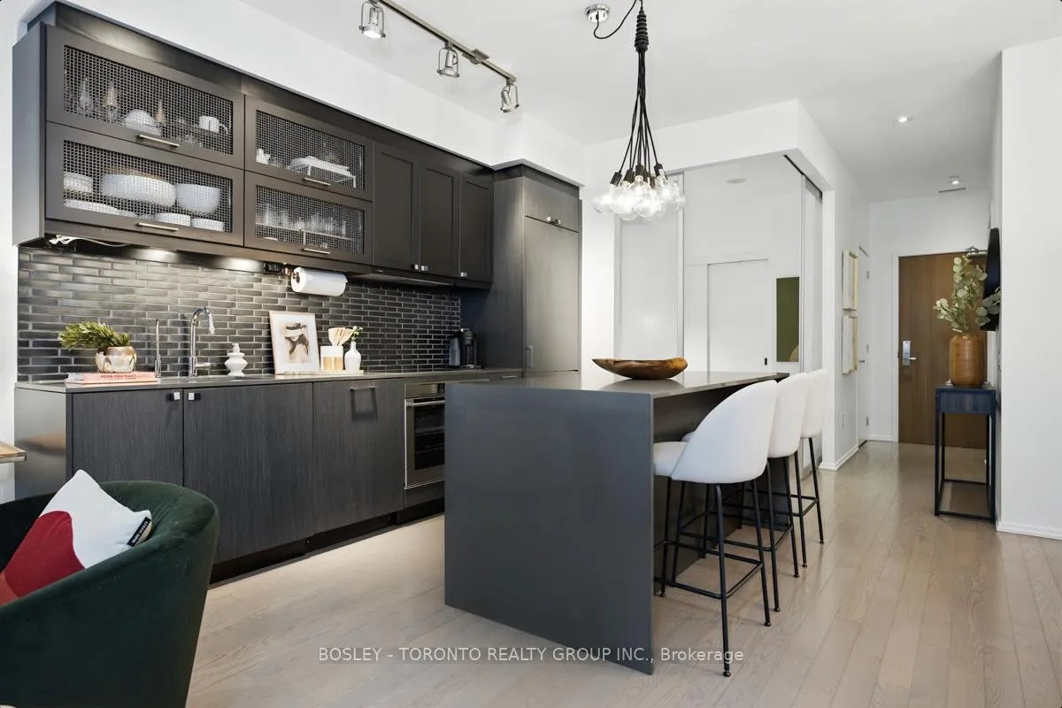 Photo 7 of 10 Loretto Lane, Toronto, University — HOMEH