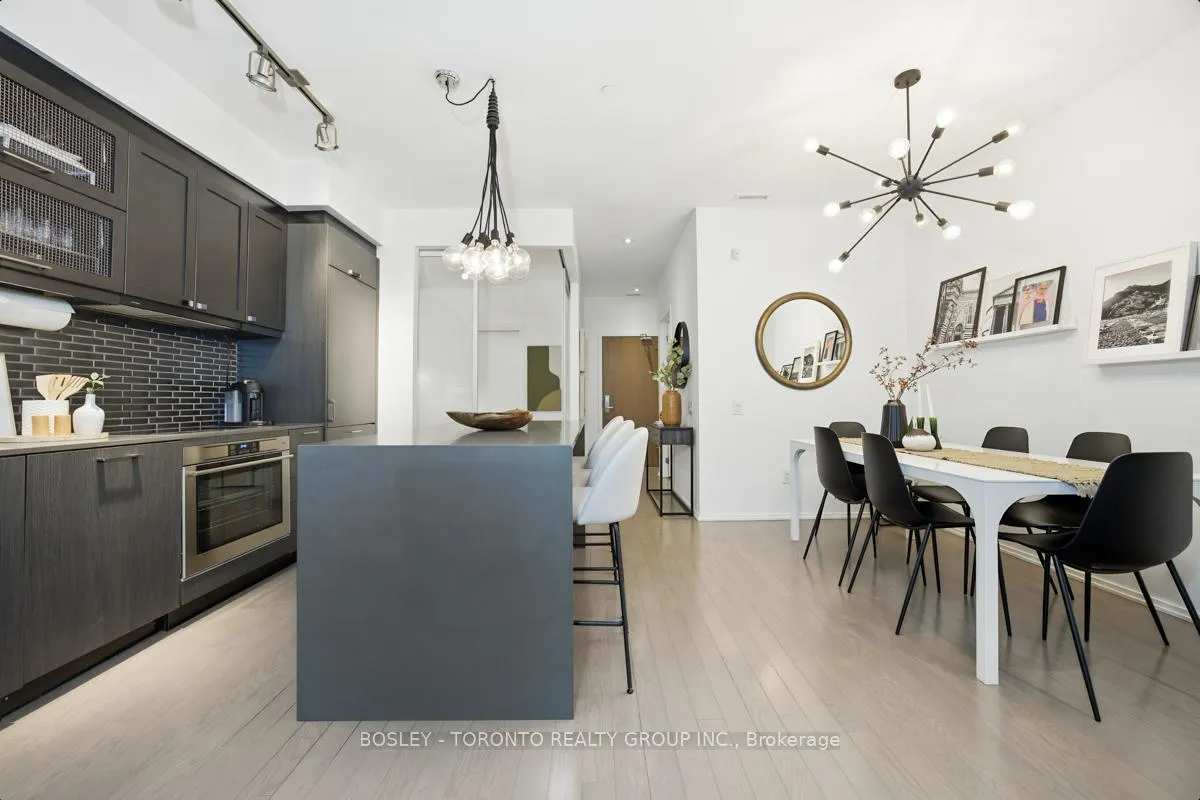 Photo 8 of 10 Loretto Lane, Toronto, University — HOMEH