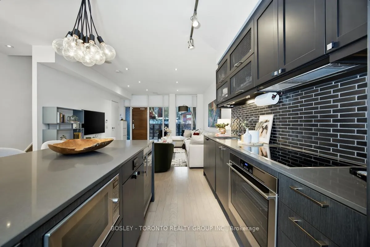 Photo 11 of 10 Loretto Lane, Toronto, University — HOMEH