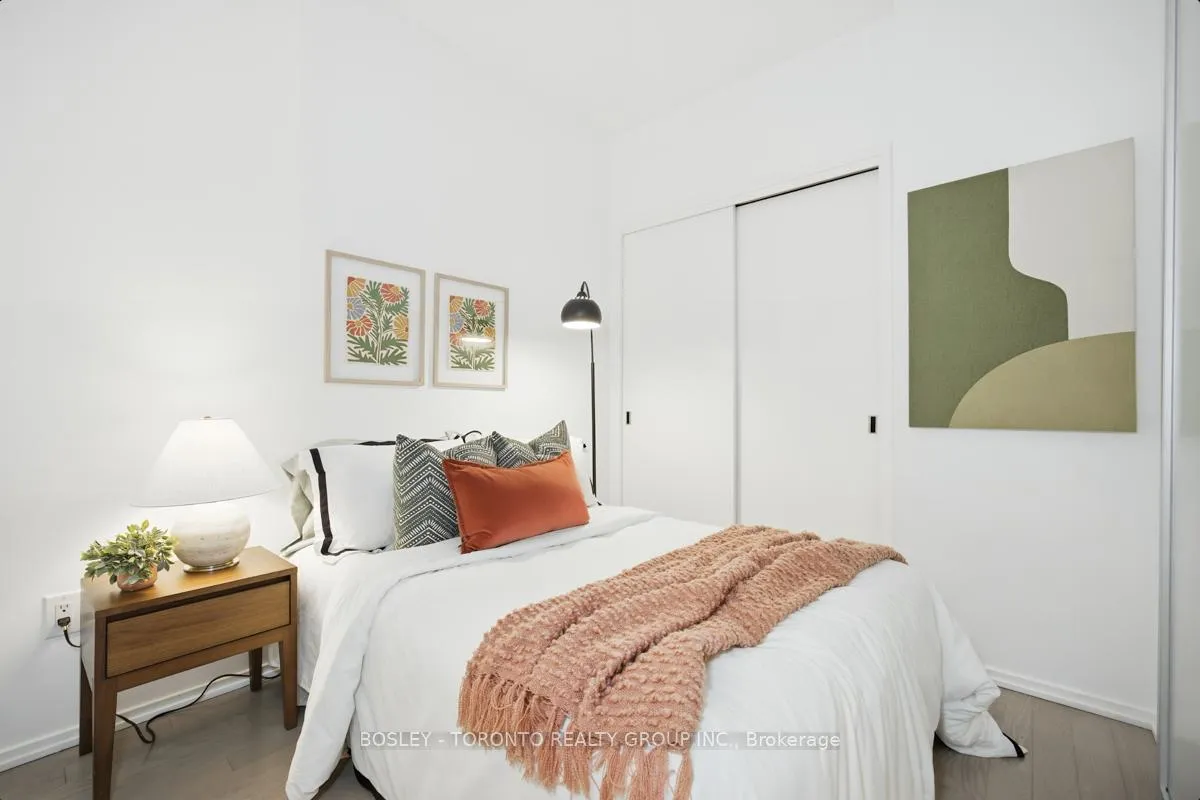 Photo 17 of 10 Loretto Lane, Toronto, University — HOMEH