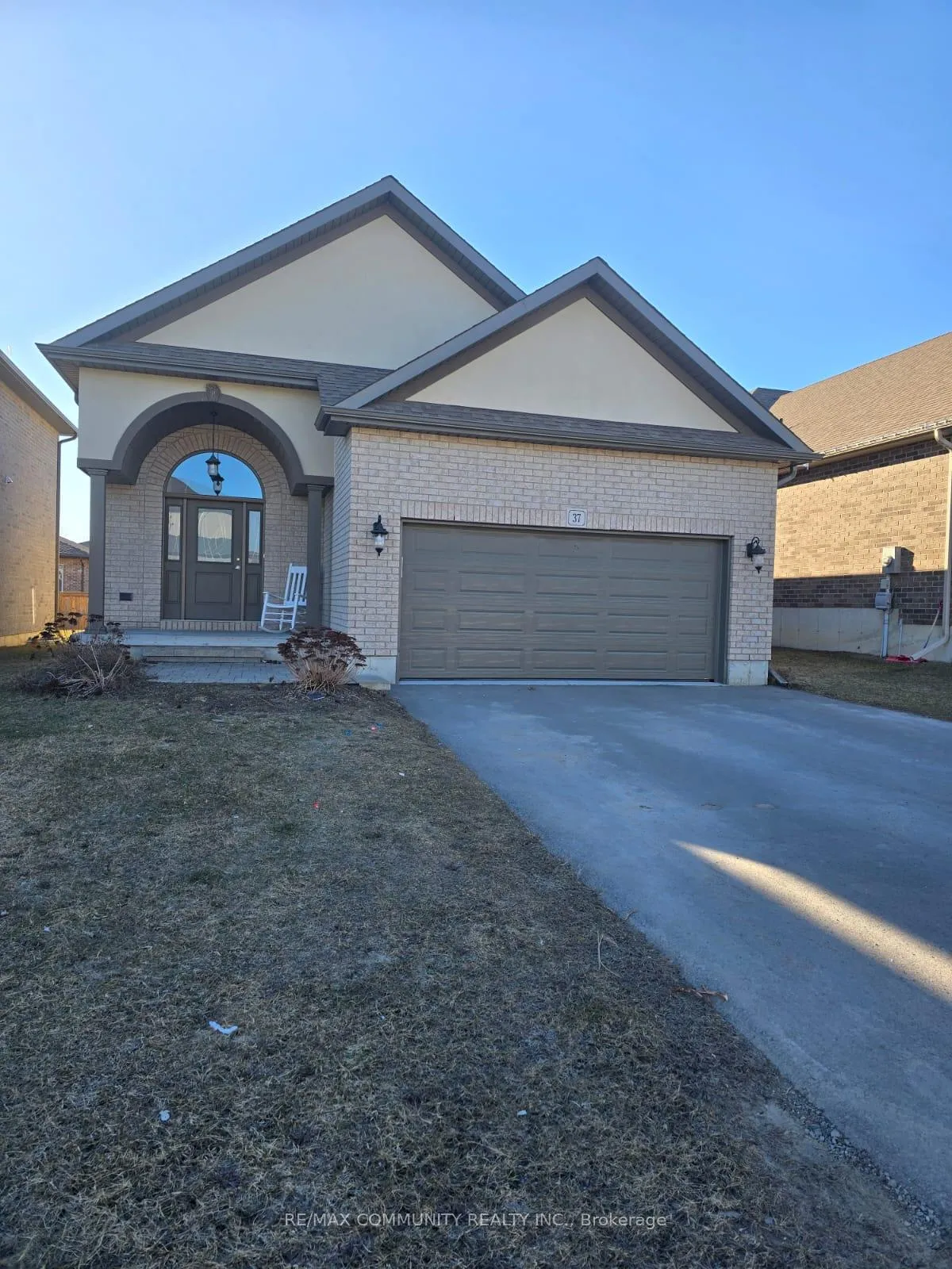 Photo 1 of 37 Stonecrest Boulevard, Quinte West, Sidney Ward — HOMEH
