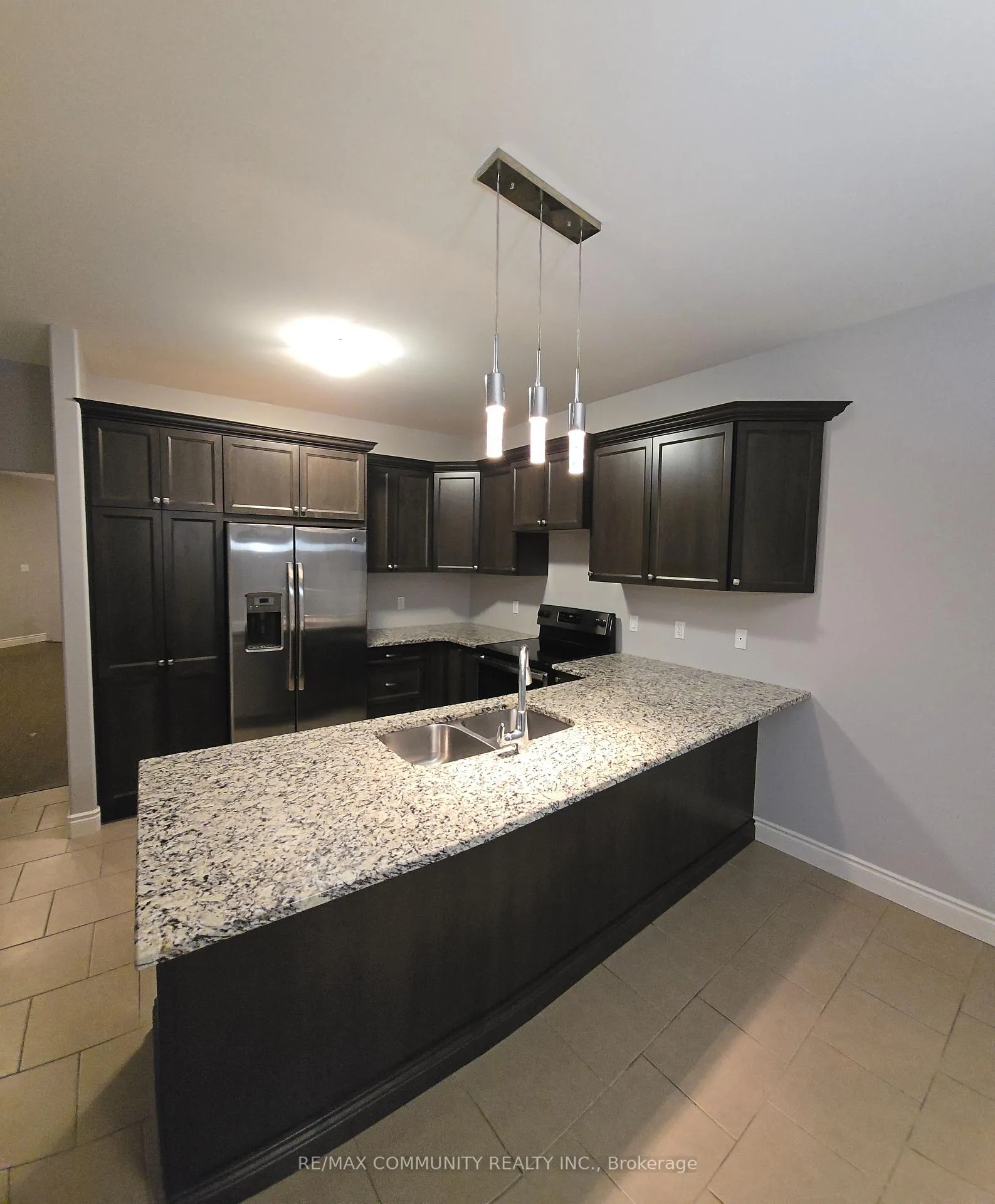 Photo 4 of 37 Stonecrest Boulevard, Quinte West, Sidney Ward — HOMEH