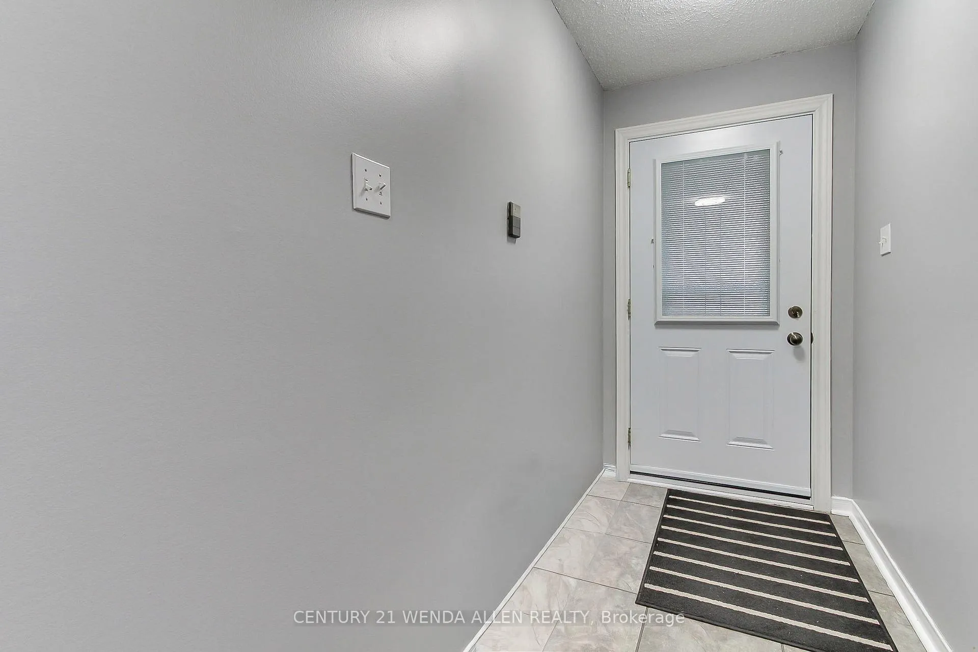 Photo 3 of 44 Bashford Road, Ajax, South West — HOMEH