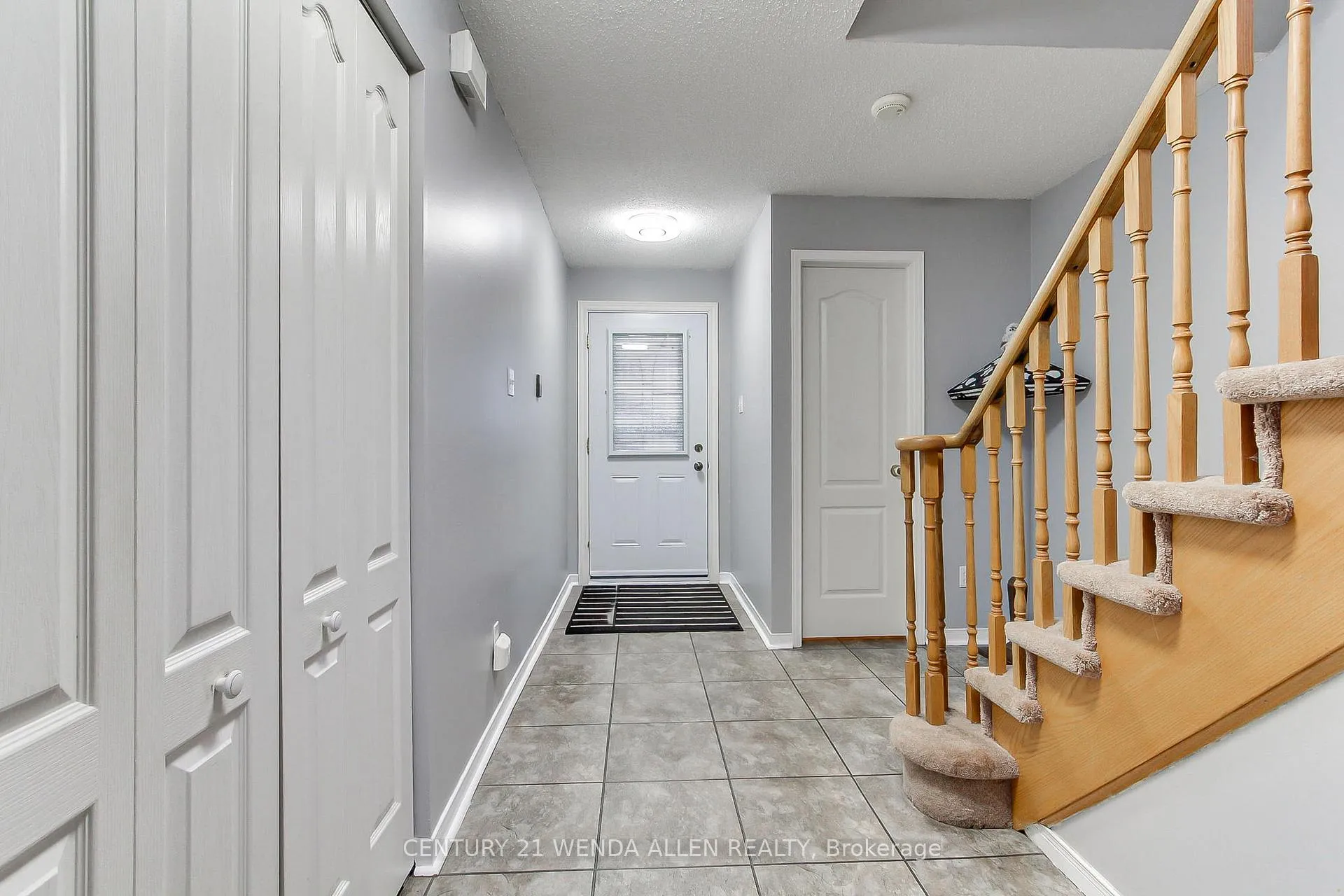 Photo 4 of 44 Bashford Road, Ajax, South West — HOMEH